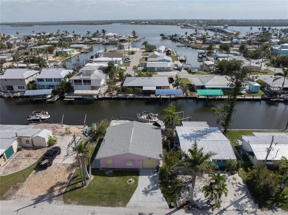 11476 MAY STREET Matlacha, FL 33993