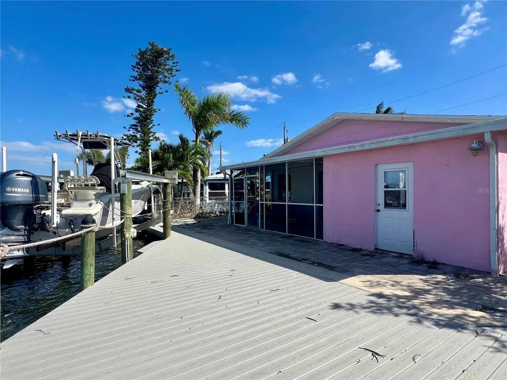 11476 MAY STREET Matlacha, FL 33993
