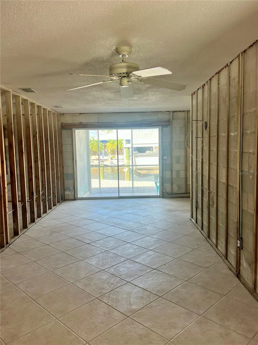 11476 MAY STREET Matlacha, FL 33993