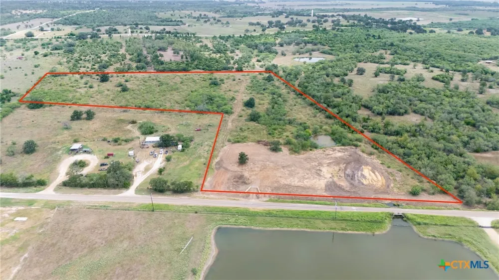 County Rd 465 W Gonzales, TX 78629