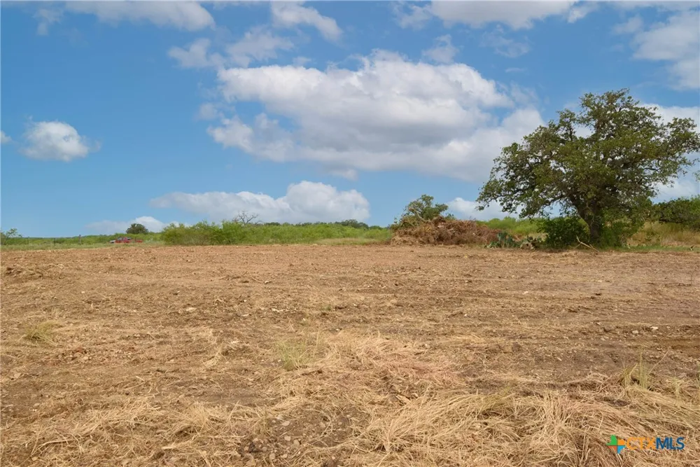 County Rd 465 W Gonzales, TX 78629