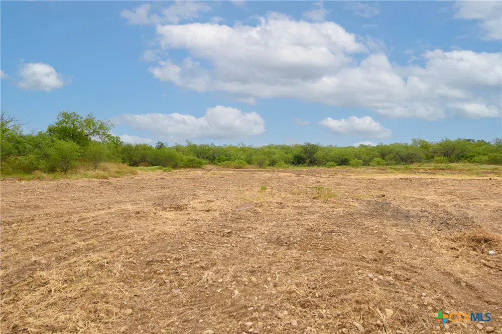 County Rd 465 W Gonzales, TX 78629