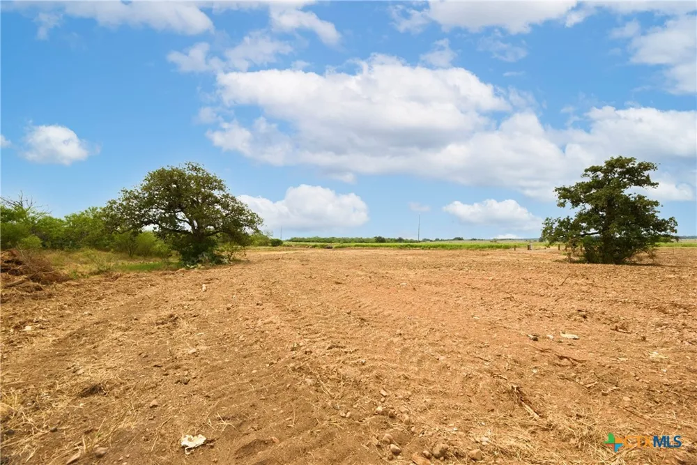 County Rd 465 W Gonzales, TX 78629
