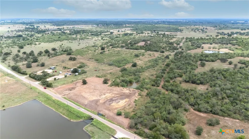 County Rd 465 W Gonzales, TX 78629