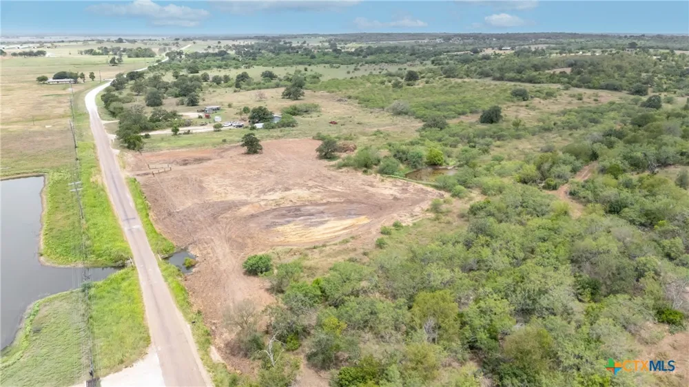 County Rd 465 W Gonzales, TX 78629