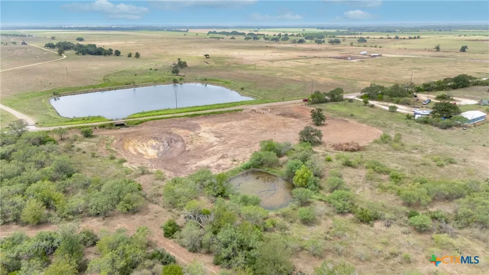 County Rd 465 W Gonzales, TX 78629
