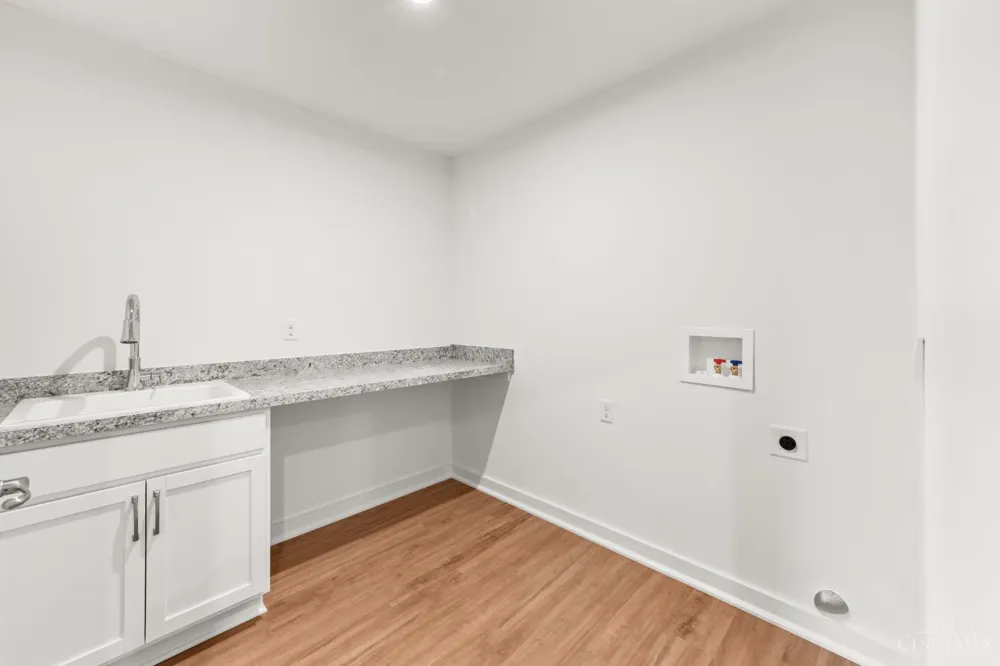 8729 Deer Glen Court Miami, OH 45002