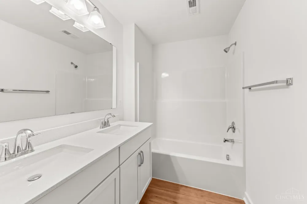 8729 Deer Glen Court Miami, OH 45002