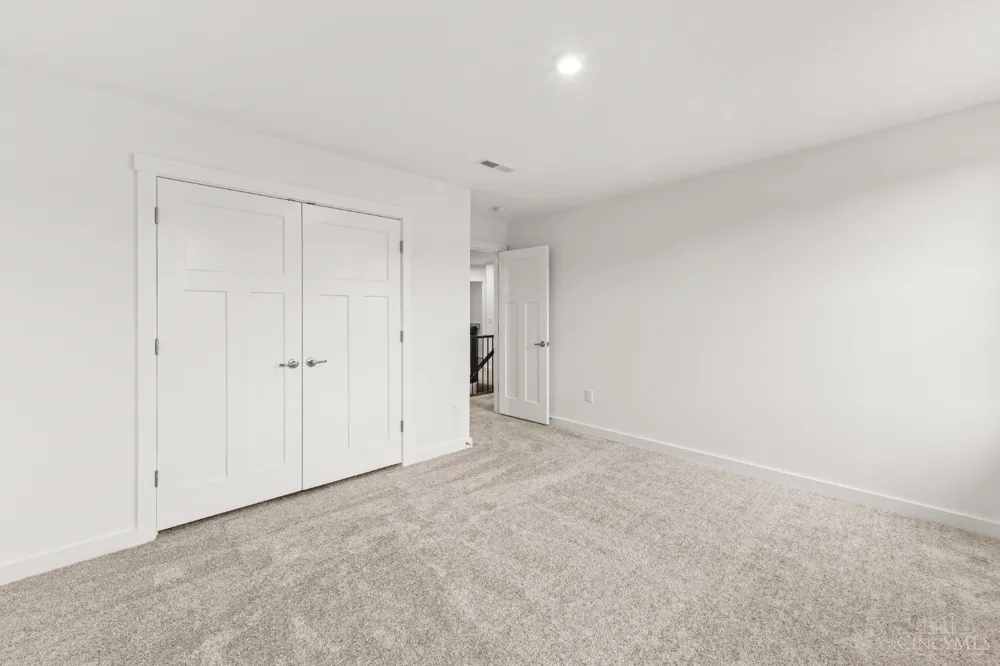 8729 Deer Glen Court Miami, OH 45002