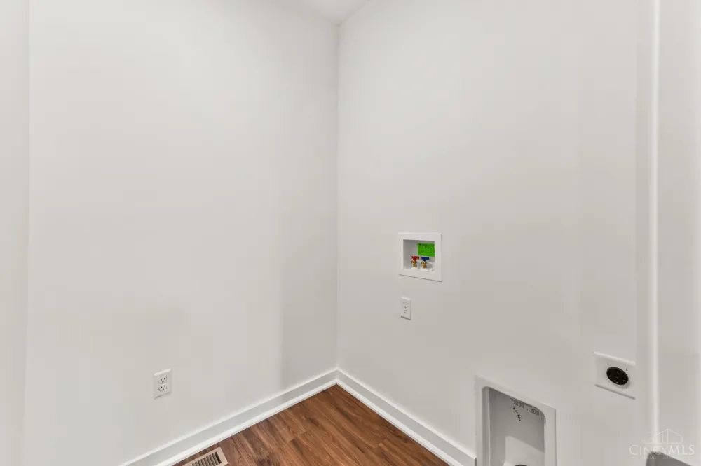 8729 Deer Glen Court Miami, OH 45002