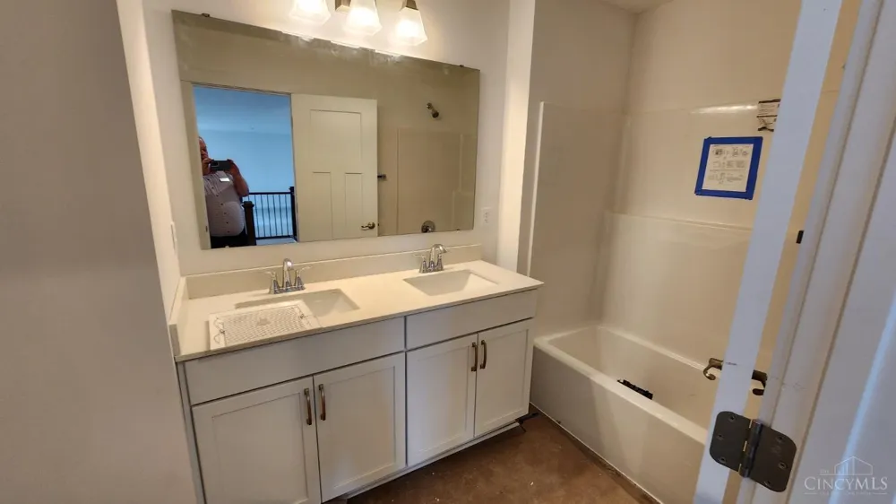 8729 Deer Glen Court Miami, OH 45002