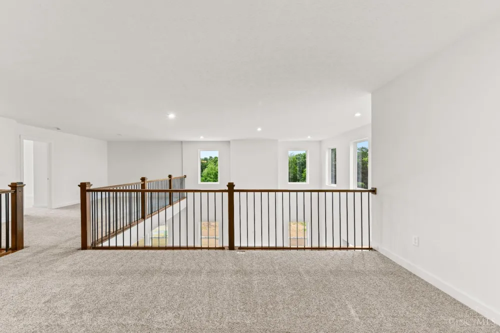 8729 Deer Glen Court Miami, OH 45002