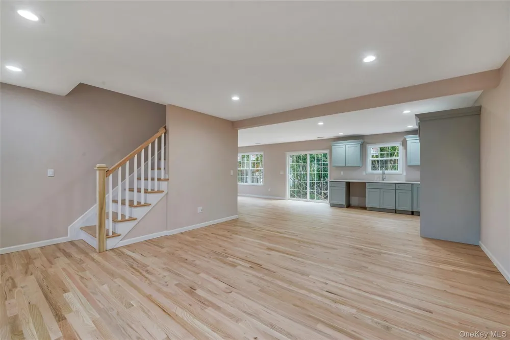 487 NEIGHBORHOOD ROAD Shirley, NY 11967
