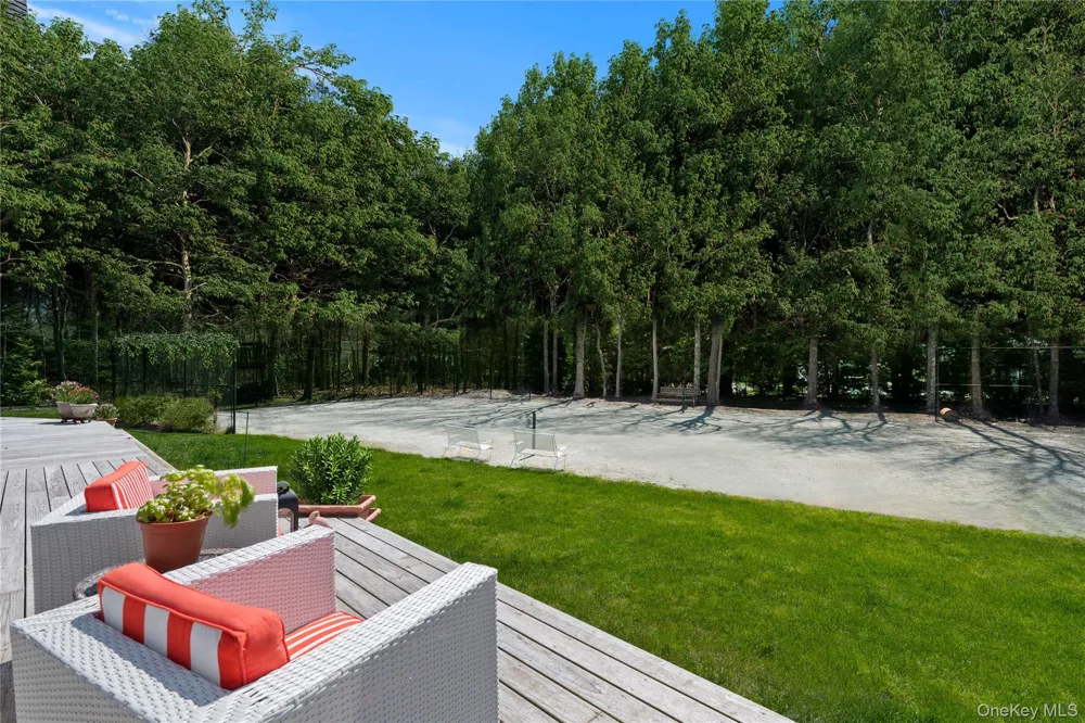 38 Pheasant Run Quogue, NY 11959