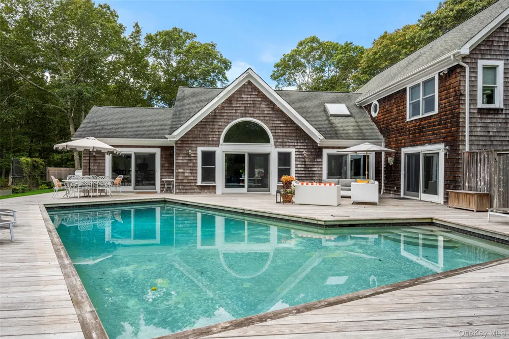 38 Pheasant Run Quogue, NY 11959