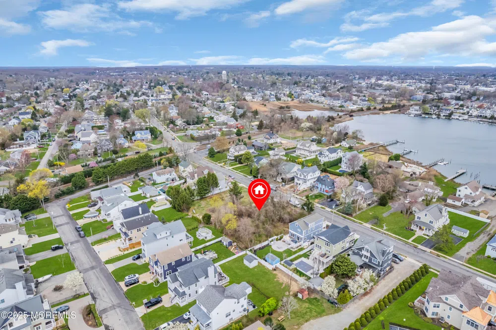 323325 Fisk Avenue Brielle, NJ 08730