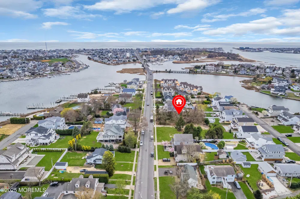 323325 Fisk Avenue Brielle, NJ 08730