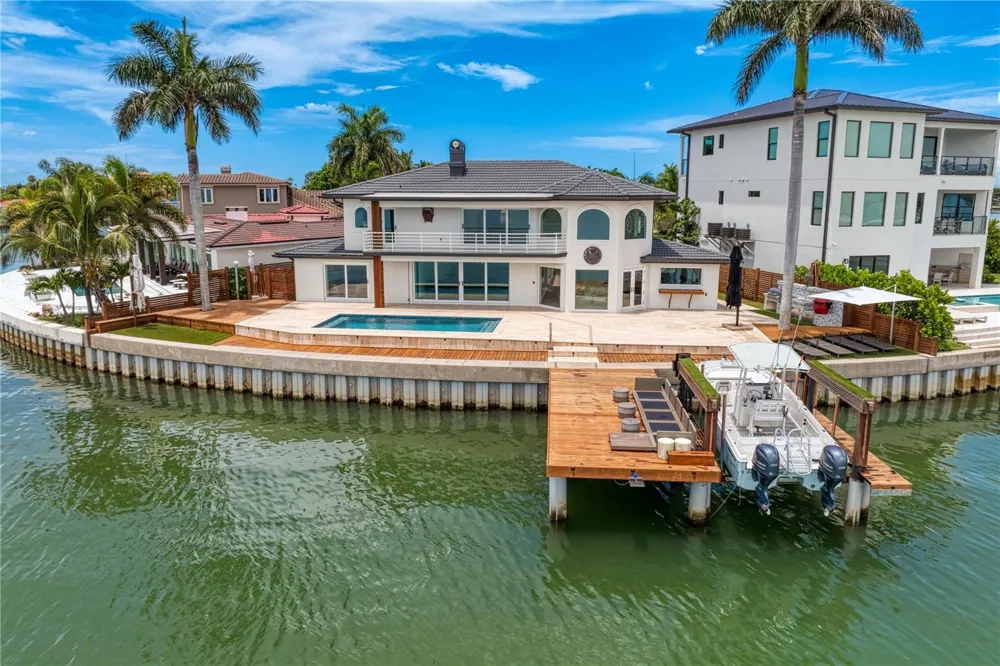 2250 DONATO DRIVE Belleair Beach, FL 33786