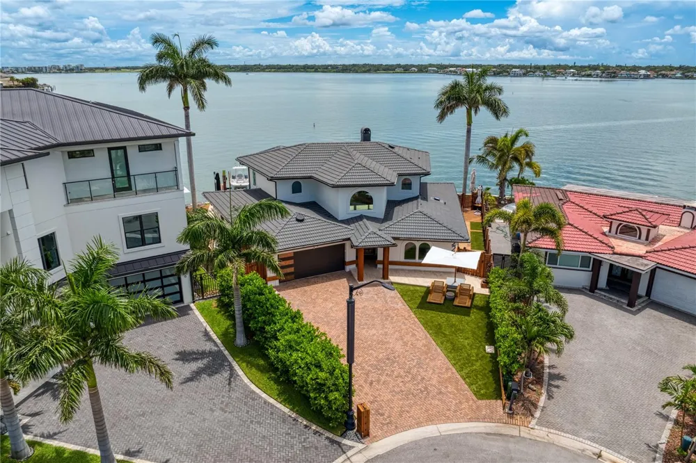 2250 DONATO DRIVE Belleair Beach, FL 33786