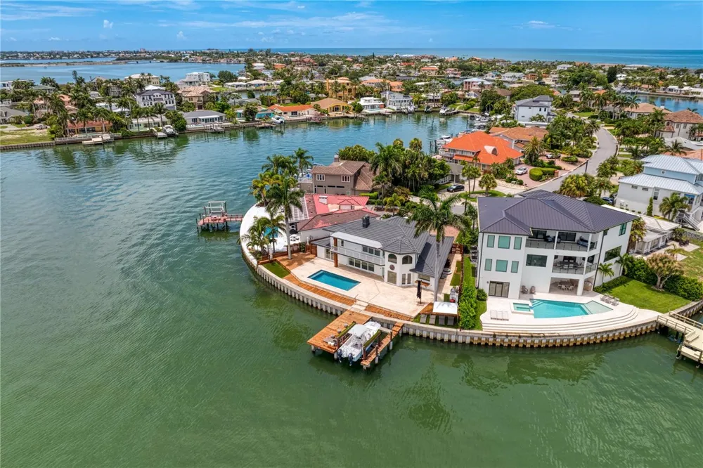 2250 DONATO DRIVE Belleair Beach, FL 33786