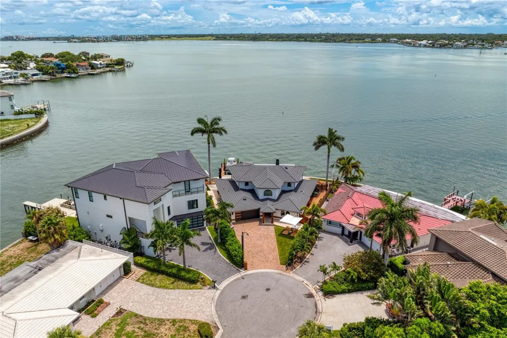 2250 DONATO DRIVE Belleair Beach, FL 33786