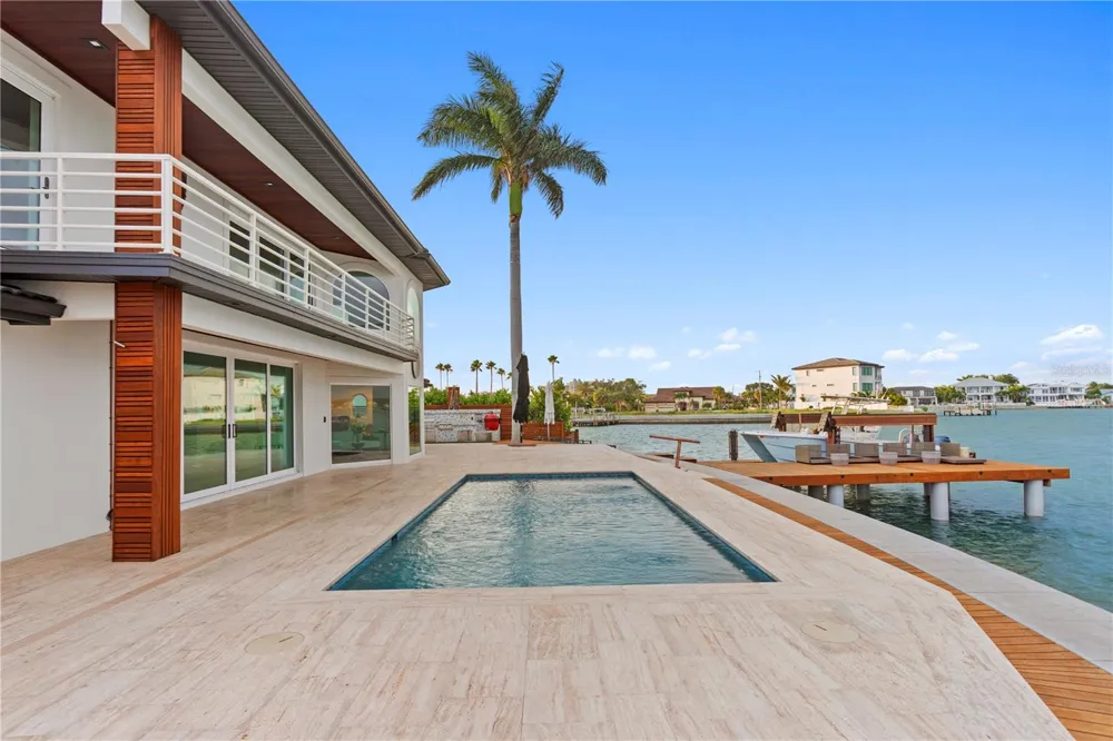 2250 DONATO DRIVE Belleair Beach, FL 33786