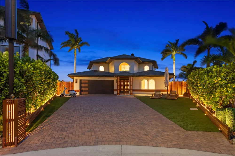 2250 DONATO DRIVE Belleair Beach, FL 33786