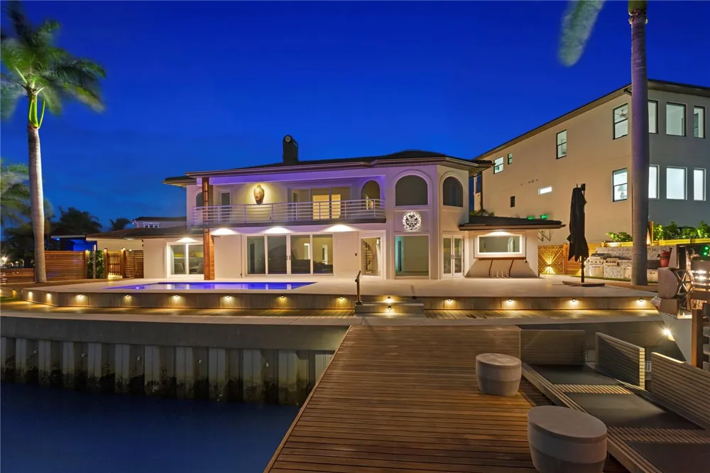 2250 DONATO DRIVE Belleair Beach, FL 33786