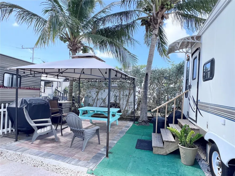 325 Calusa St #5 Key Largo, FL 33037