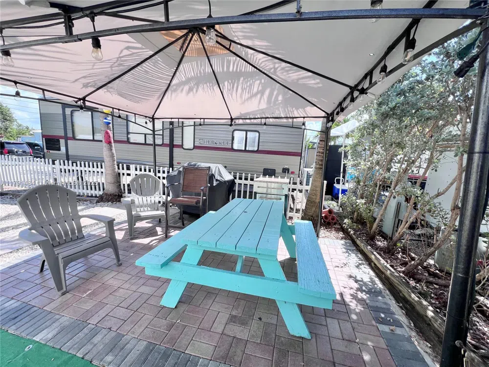 325 Calusa St #5 Key Largo, FL 33037