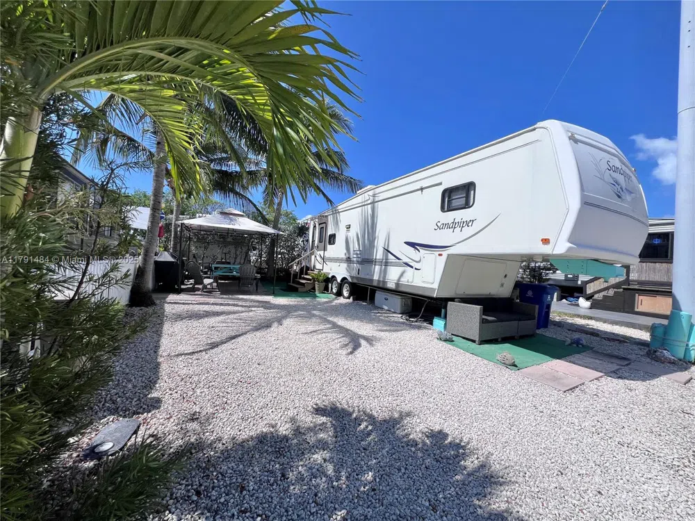 325 Calusa St #5 Key Largo, FL 33037