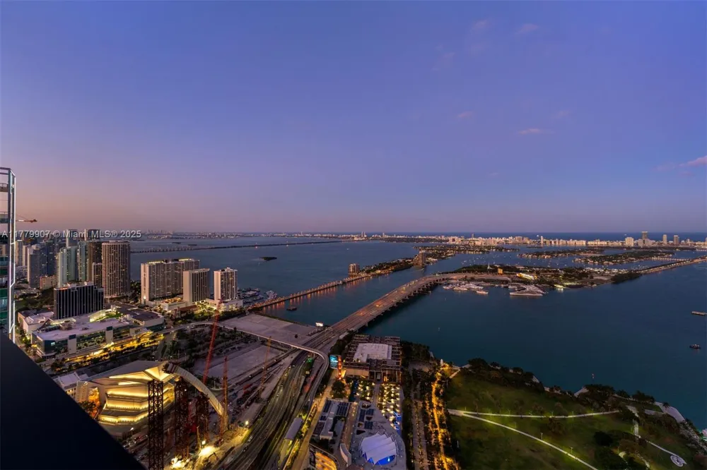 1000 Biscayne Blvd #5801 Miami, FL 33132