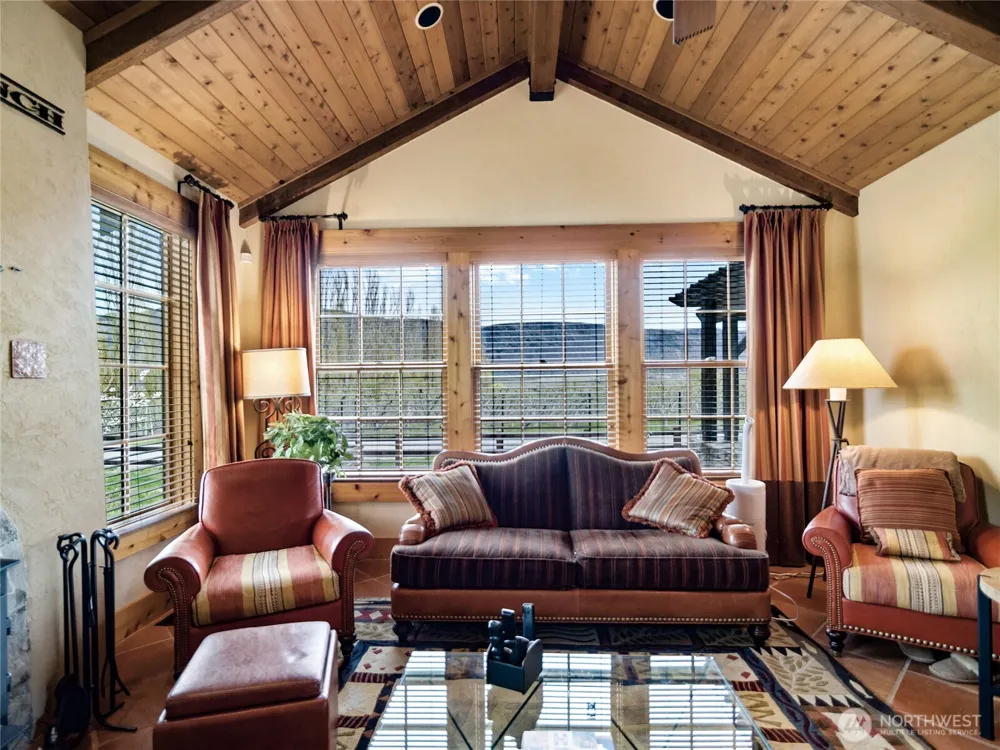 5814 Colockum Road Malaga, WA 98828