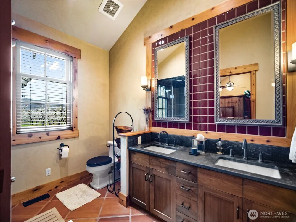 5814 Colockum Road Malaga, WA 98828
