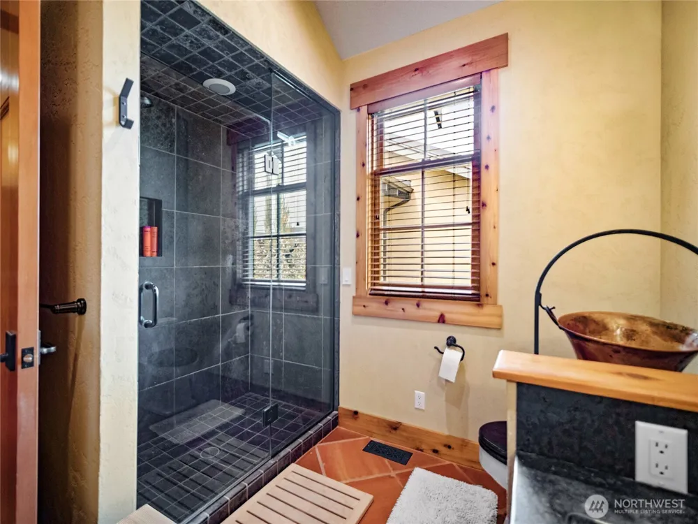 5814 Colockum Road Malaga, WA 98828