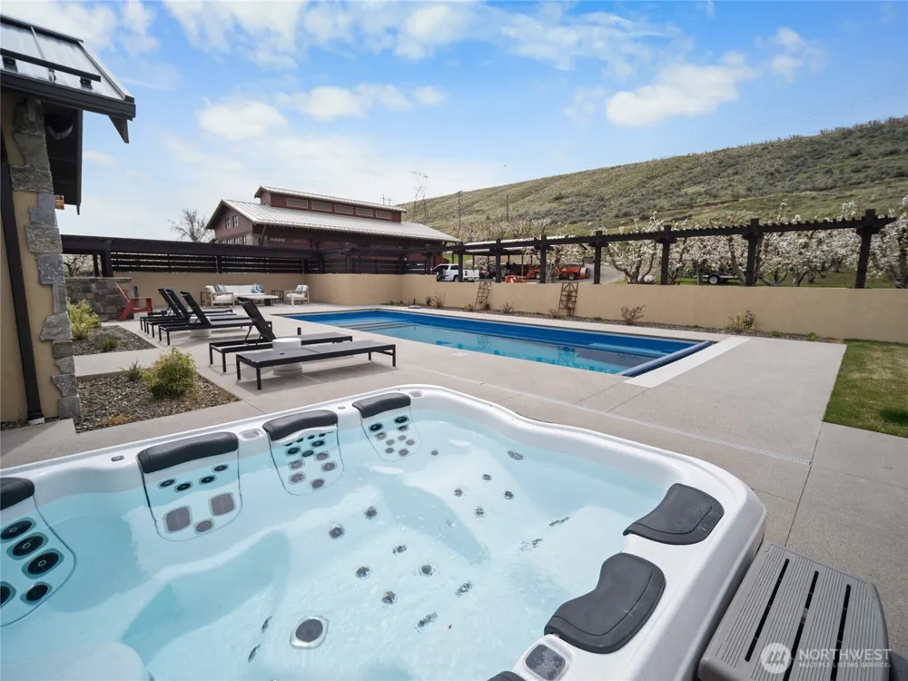 5814 Colockum Road Malaga, WA 98828