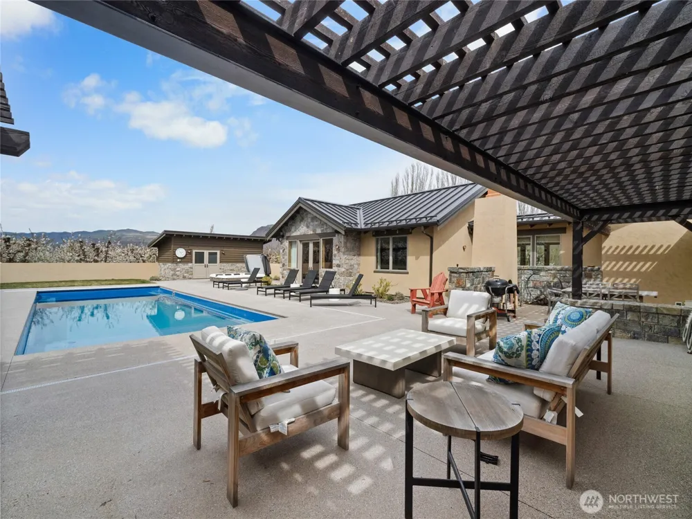 5814 Colockum Road Malaga, WA 98828
