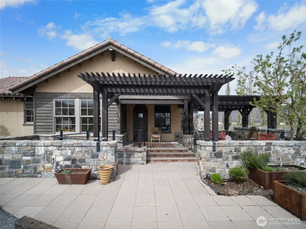 5814 Colockum Road Malaga, WA 98828