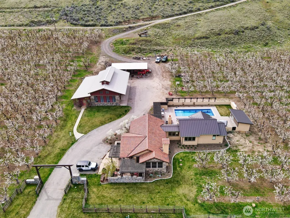 5814 Colockum Road Malaga, WA 98828