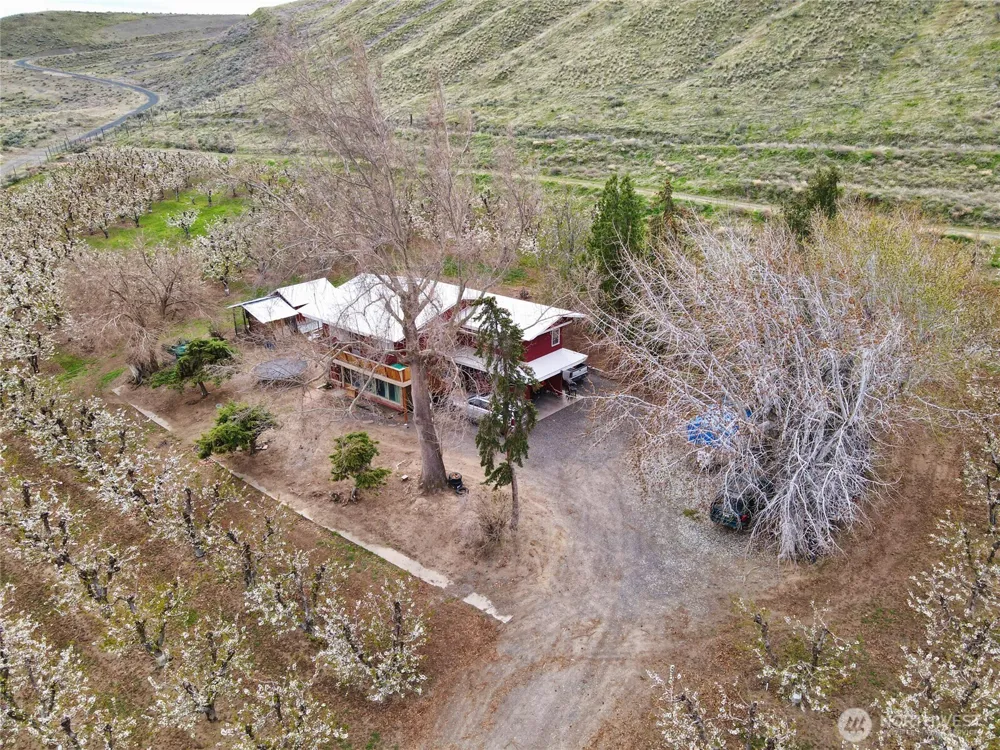 5814 Colockum Road Malaga, WA 98828