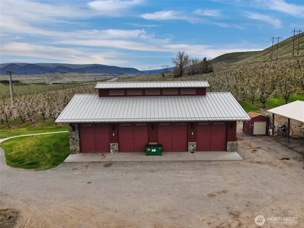 5814 Colockum Road Malaga, WA 98828