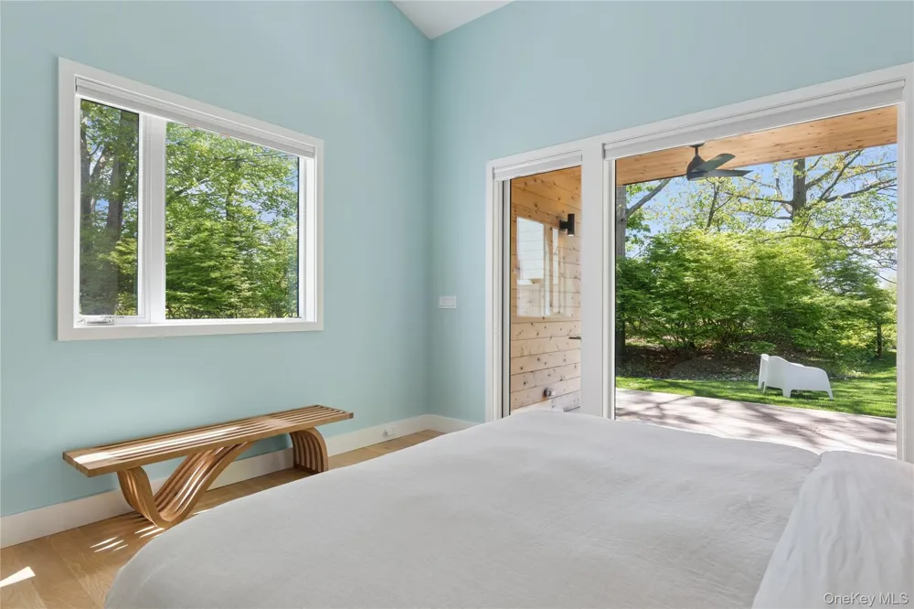 6710 Soundview Avenue Southold, NY 11971