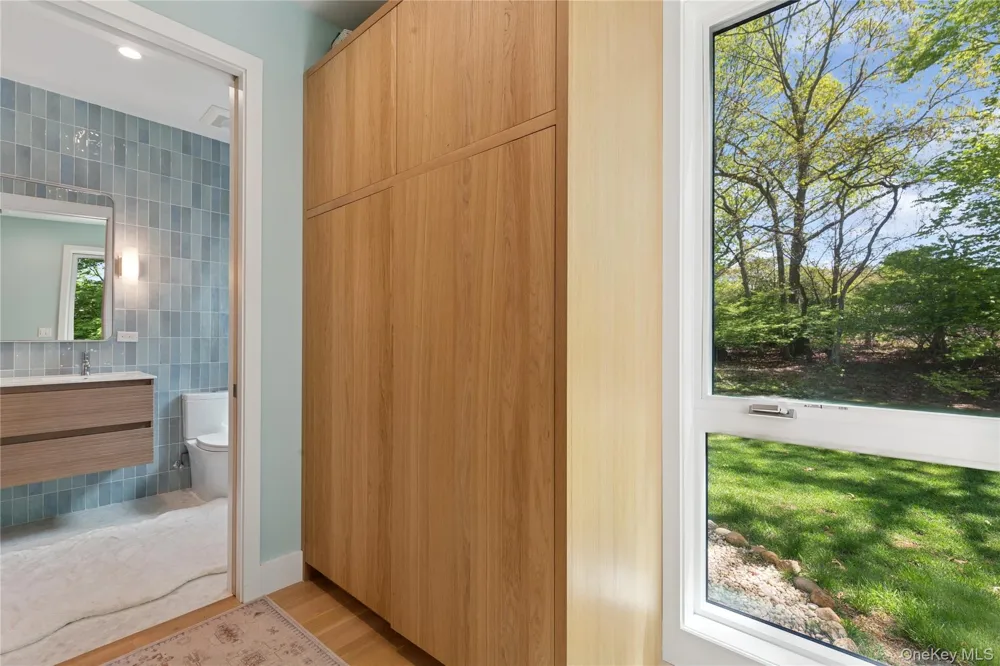 6710 Soundview Avenue Southold, NY 11971