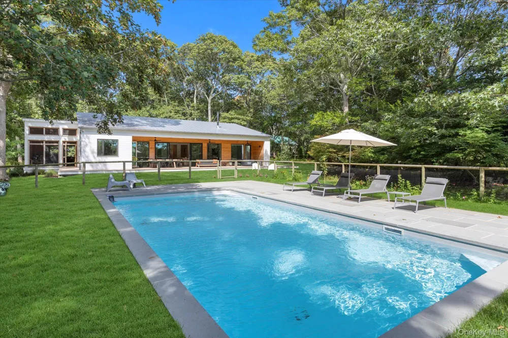 6710 Soundview Avenue Southold, NY 11971