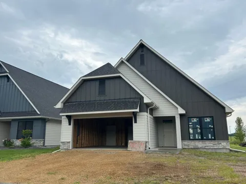 2229 Sharon Lane