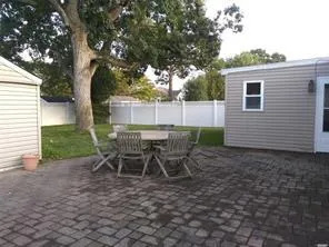 71 Park Lane Massapequa, NY 11758