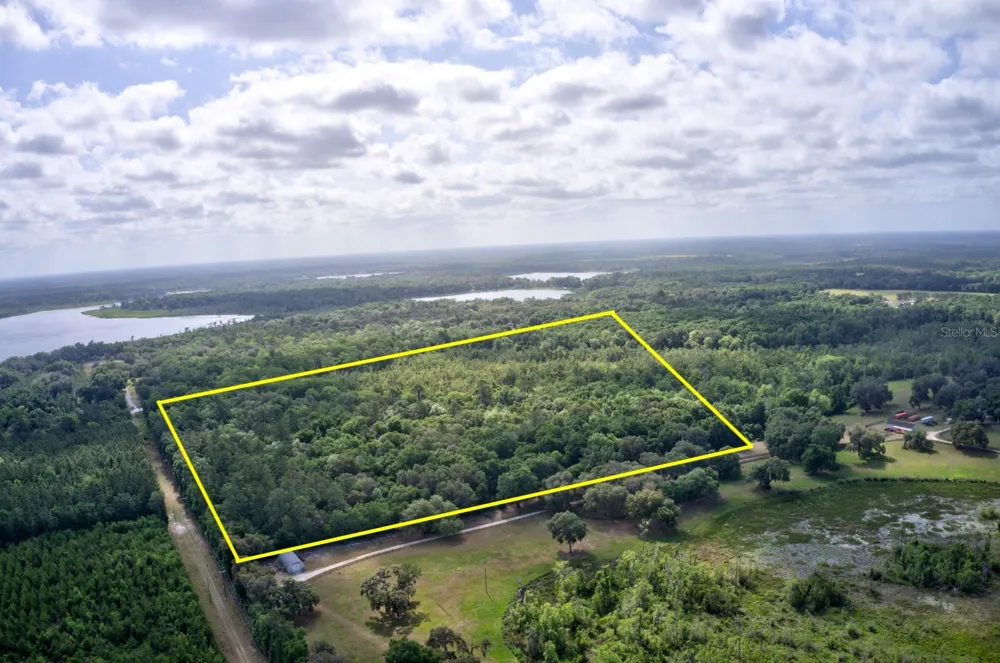 8903 SE 225TH DRIVE Hawthorne, FL 32640