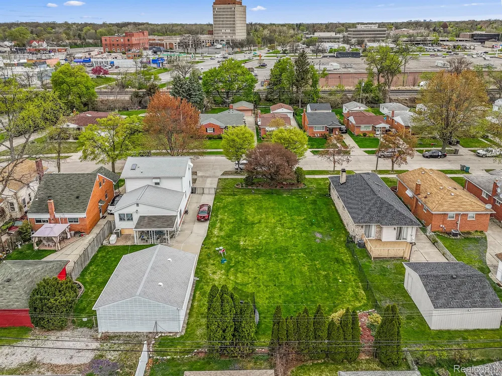 23323 PARK STREET Dearborn City, MI 48124