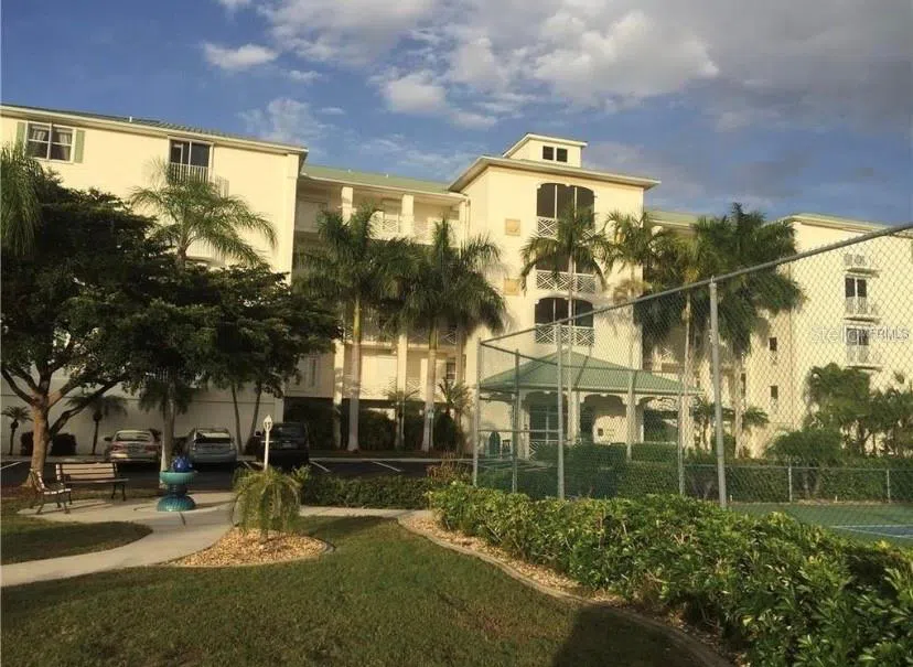 200 HARBOR WALK DRIVE #321 Punta Gorda, FL 33950