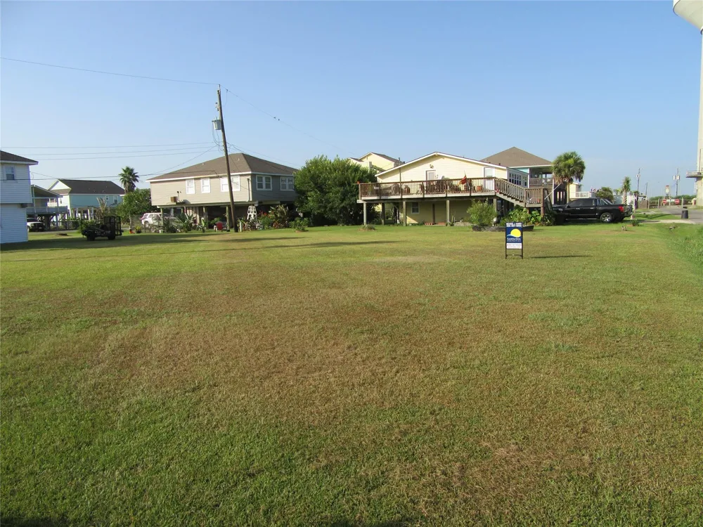 15 Lewis Scott Jamaica Beach, TX 77554
